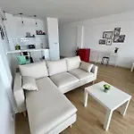 Estudio En Διαμέρισμα *